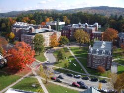 Dartmouth_College_campus_2007-10-20_09-scaled