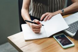 Self-Writing-Recs-Admissionado