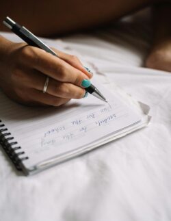 Brainstorming Like a Boss: How to Write Your College Essays