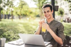 Common App vs Coalition App: Which Is Right For You?
